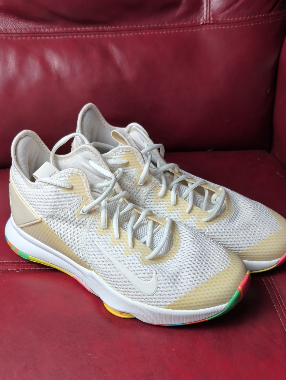 Nike Lebron Witness IV Triple White Basketball Shoes for Men Size 10.5